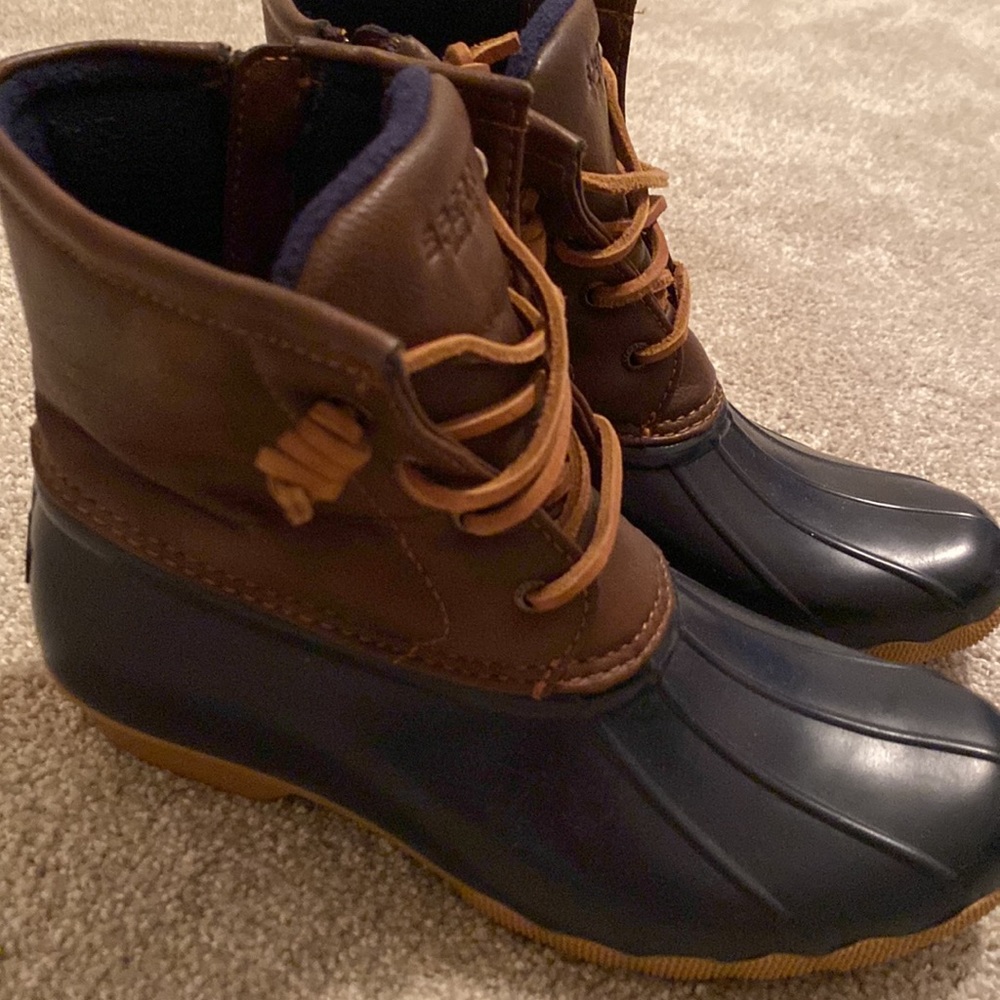 Sperry boots girls size 5 - Picture 2 of 3